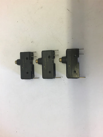 YA-2RB-D561 Micro Switch --Lot of 3