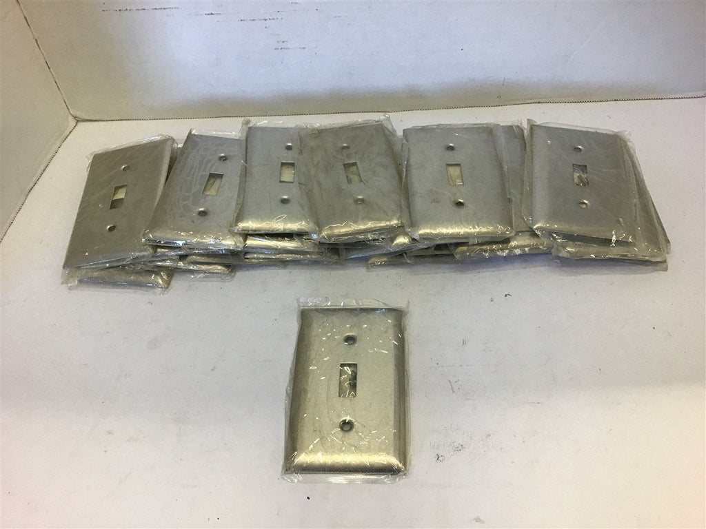 Hubbell Wall Plate Smooth SS1 1 Gang 1 Toggle Switch 302/304 Lot of 29
