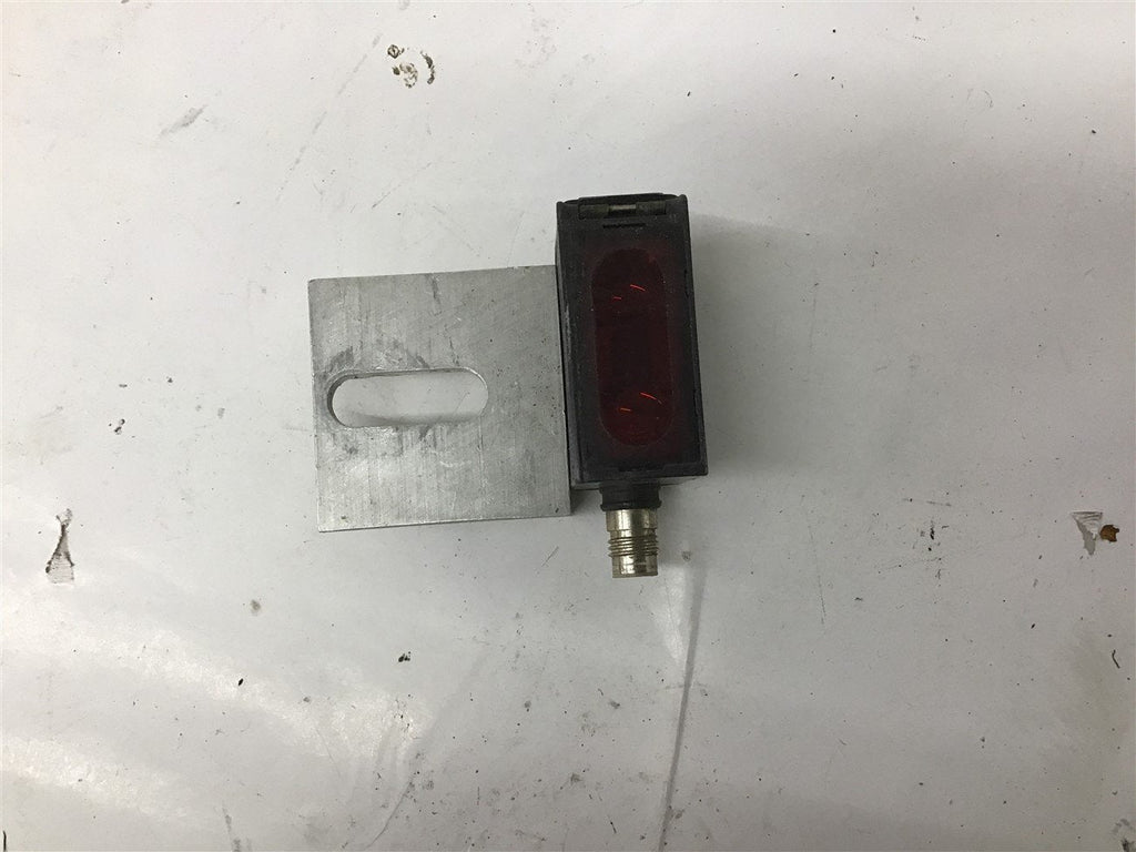 Omron E36-L36 Photoelectric Sensor 10-30VDC