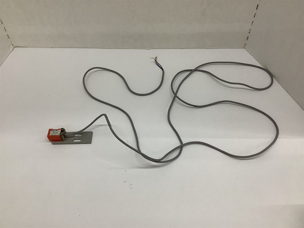 Balluff Sensor 10-30 V DC