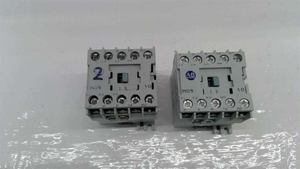 Allen Bradley 100-M09NZ*3 Contactor Lot of 2