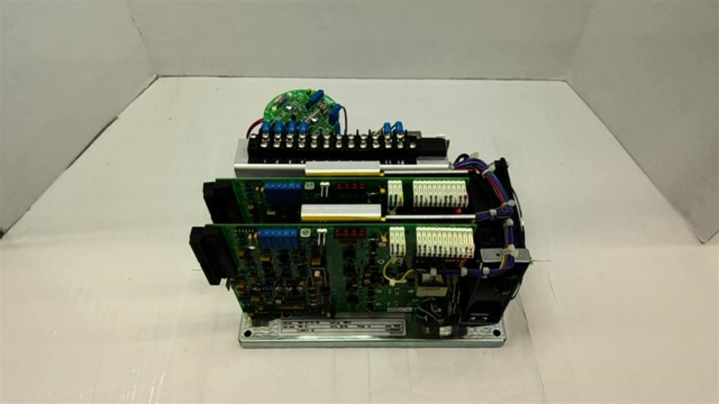 Allen Bradley 1386-S2-0A-2B Servo Drive 50/100 Volts 1/3 Phase 15/30 Amps