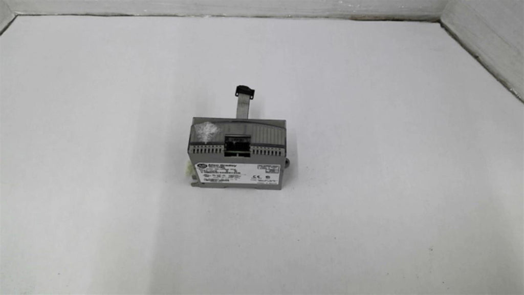 Allen Bradley Micro Logix 1762-IQ16 Ser A