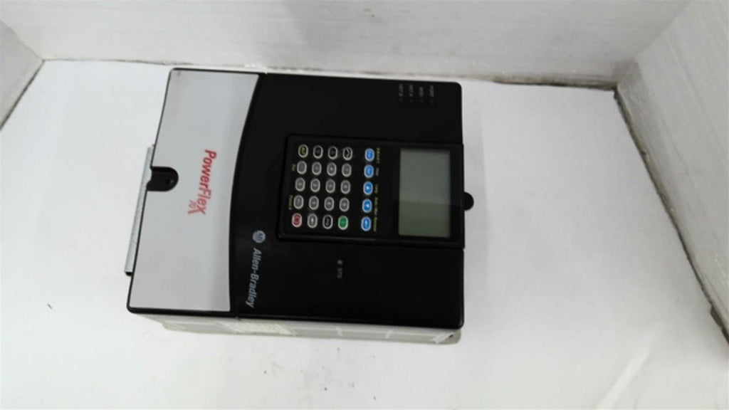 Allen Bradley 20A D 5P0 A 0 AYNNNC0 Drive 3 Hp 460 volts 5 amps