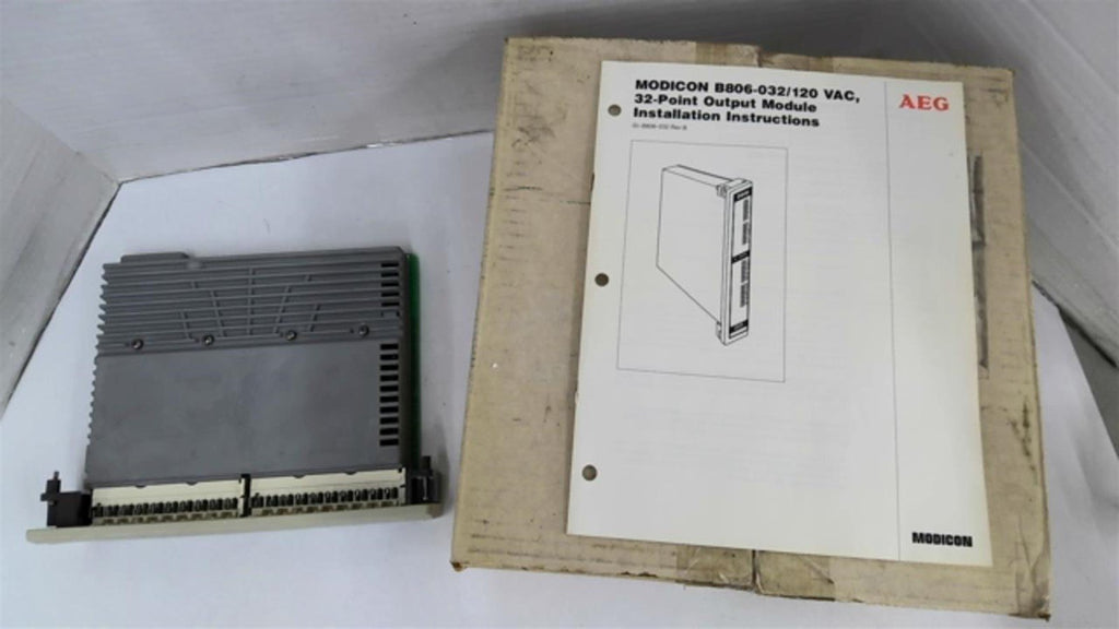 Modicon B806-032/120 VAC 32 Point Output Module