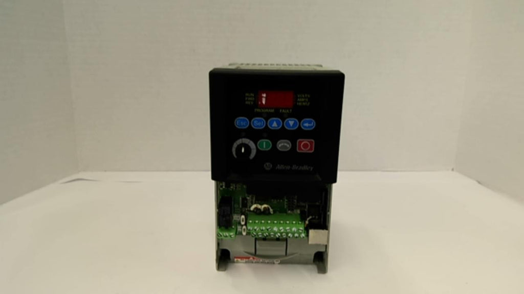 Allen Bradley 22BA8P0N104 PowerFlex 3PH Drive Missing Bottom Front Cover 2 HP 8A