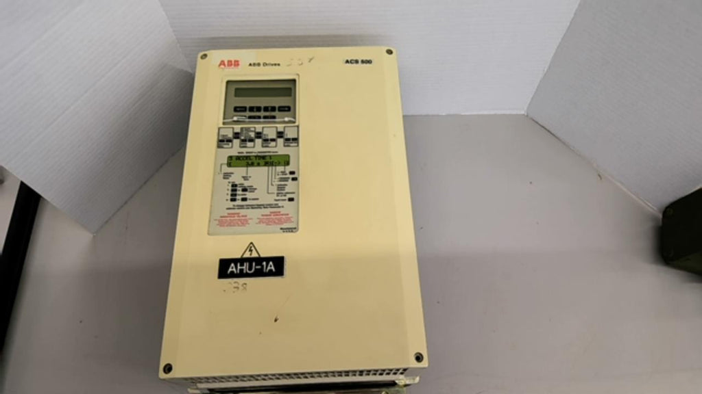 Allen Bradley ACS501-015-4-00P2 400-500VAC 3PH 50/60HZ ACS 500 Drive 15 HP 21 A