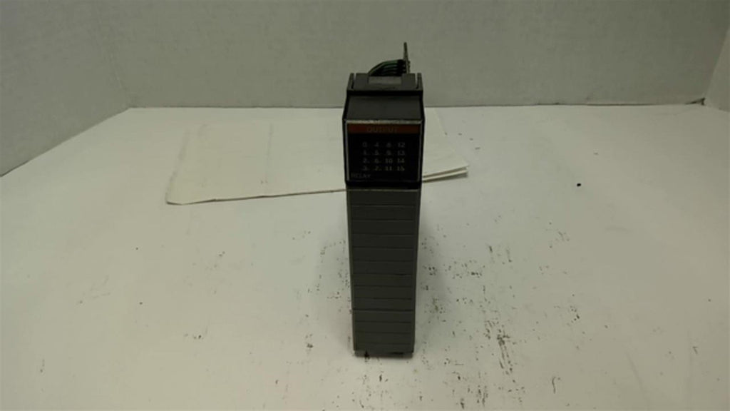 Allen Bradley 1746-OW16 SLC500 Output Module