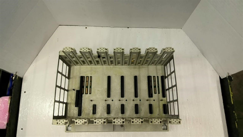 Schneider AS-H819-209 7 Slot Chassis