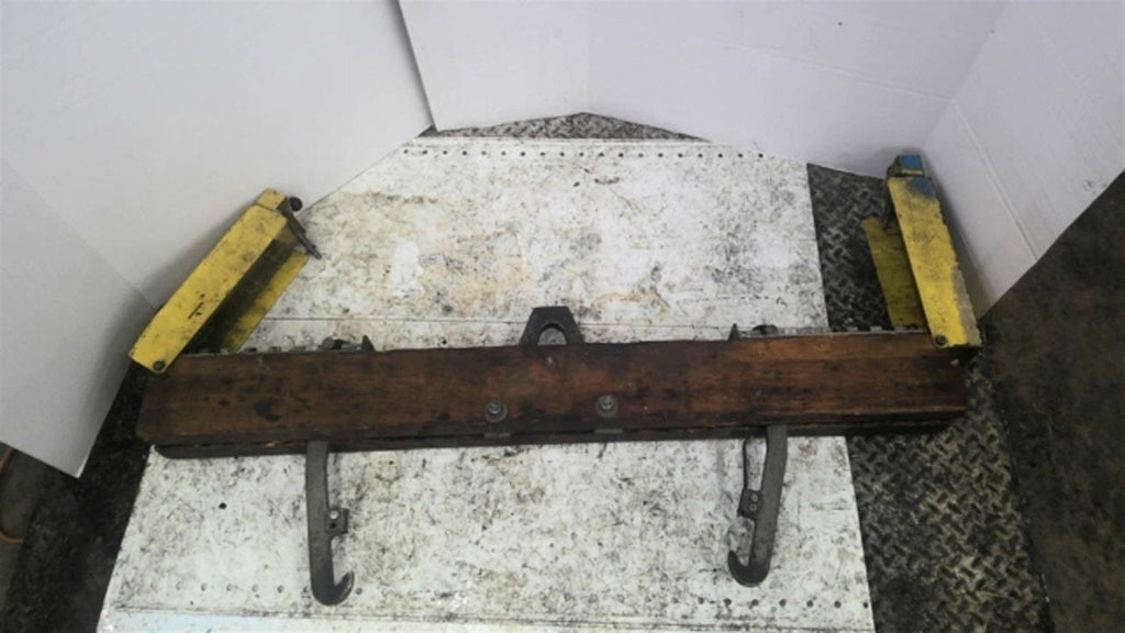 RRD-017-041 Battery Lifting Beam Capacity 4,000lbs