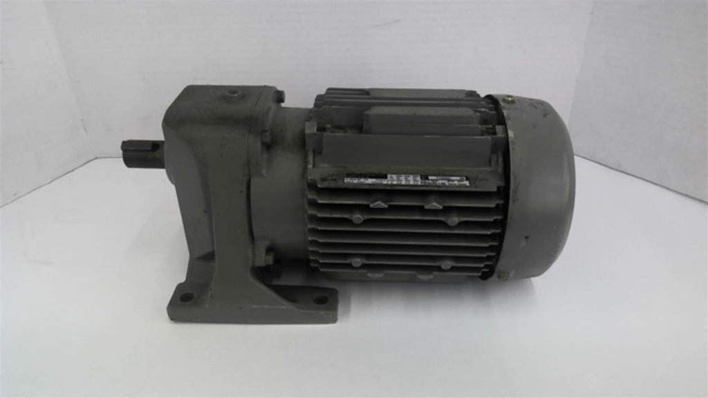 Hitachi GA24-075-5 Gear Motor 0.75 Kw 3Ph 4P 200 V 360 Rpm 3.5 Amps
