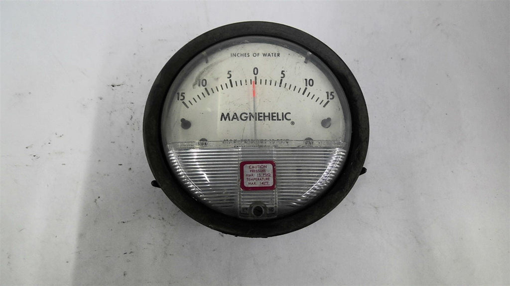Magnehelic 2330 Water Gauge 15 PSI