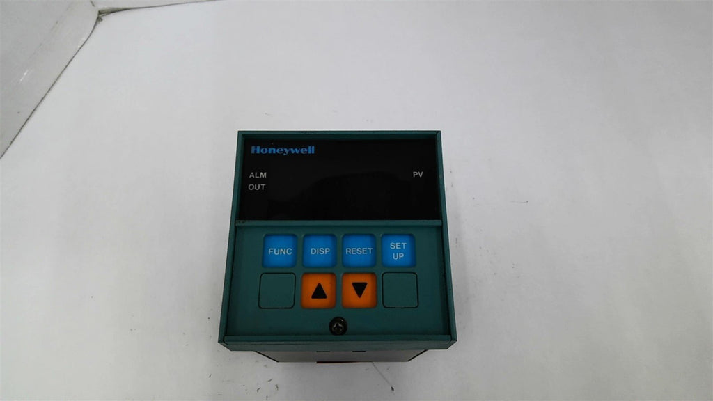 Honeywell UDC 2000 DC2005-2-2000-0000-00-0122-0 Controller 120 VAC 6 Vac