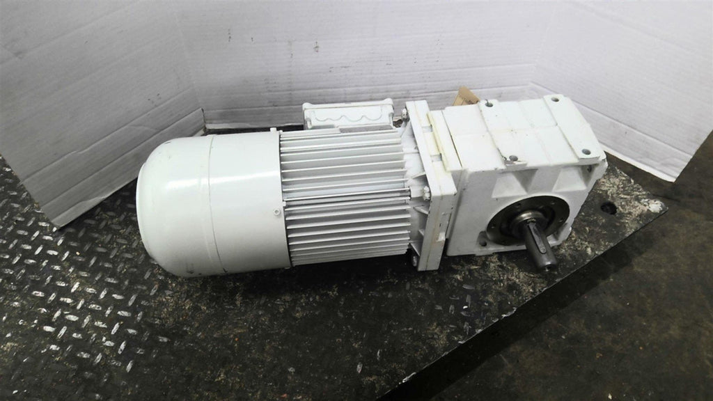 Lenze MDXMA3M 2.2 KW AC eEar Motor 1800 Rpm 220/480 Volts 15.869:1