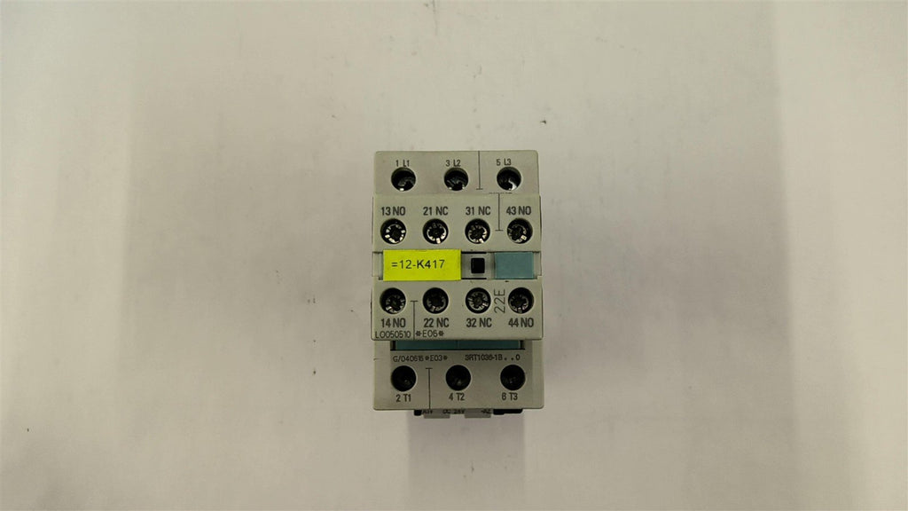 Siemens 3RT1036-1BB40 Contactor 460 Volts at 40 hp W/3RH1921-1HA22