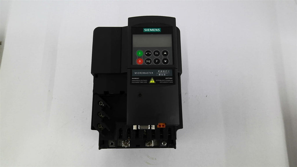 Siemens 6SE6440-2AD23-0BA1 Drive 3 KW 480 Volts 3 Phase