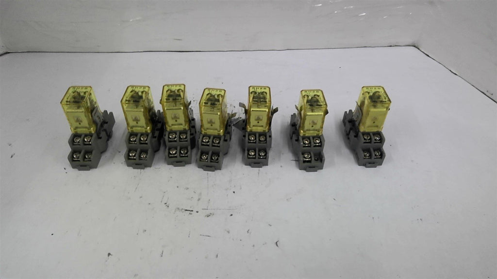 IDEC SH2B-05 Relay with Base 120 V Lot of 7