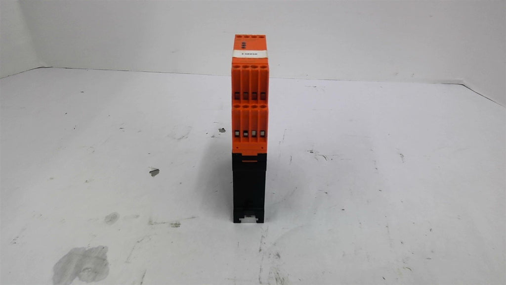 Salemaster LG5925 Emergency Stop Module 230 Volts
