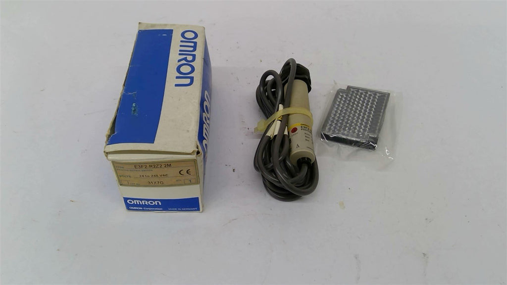 Omron E3F2-R2Z2 Photoelectric Sensor 24-240 Vac