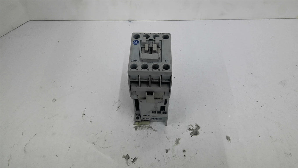 Allen-Bradley 100-C09Z*10 Contactor 460 Volts 4 Hp 25 Amp
