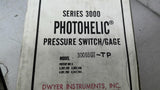 Dwyer 3006SGT-TP Series 3000 Photohelic Pressure Switch
