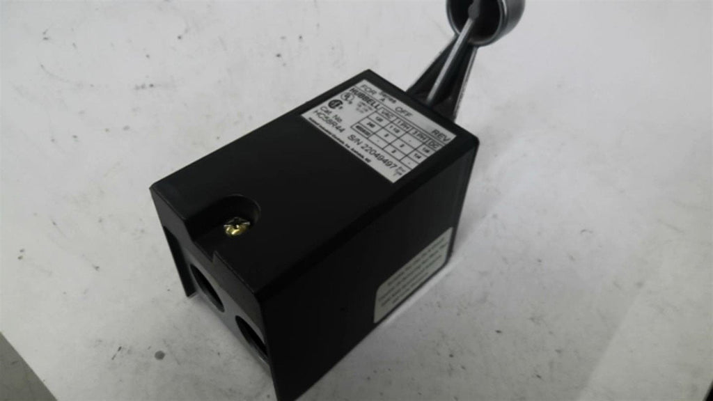 Hubbell HC58R44 Reversing Drum Controller