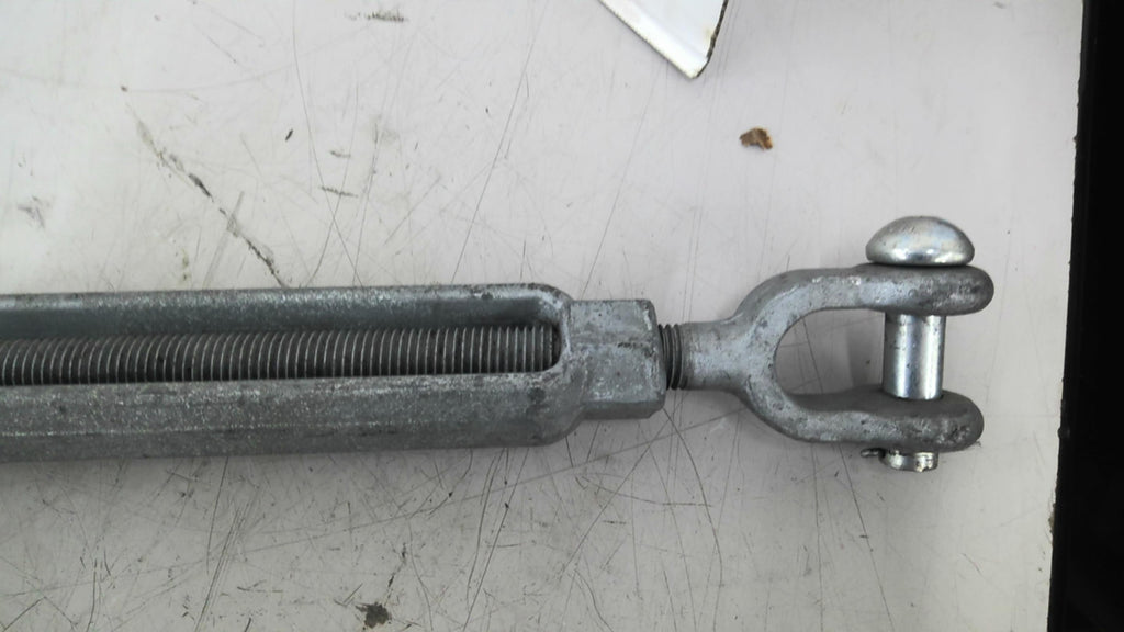 29 1/2" Turnbuckle
