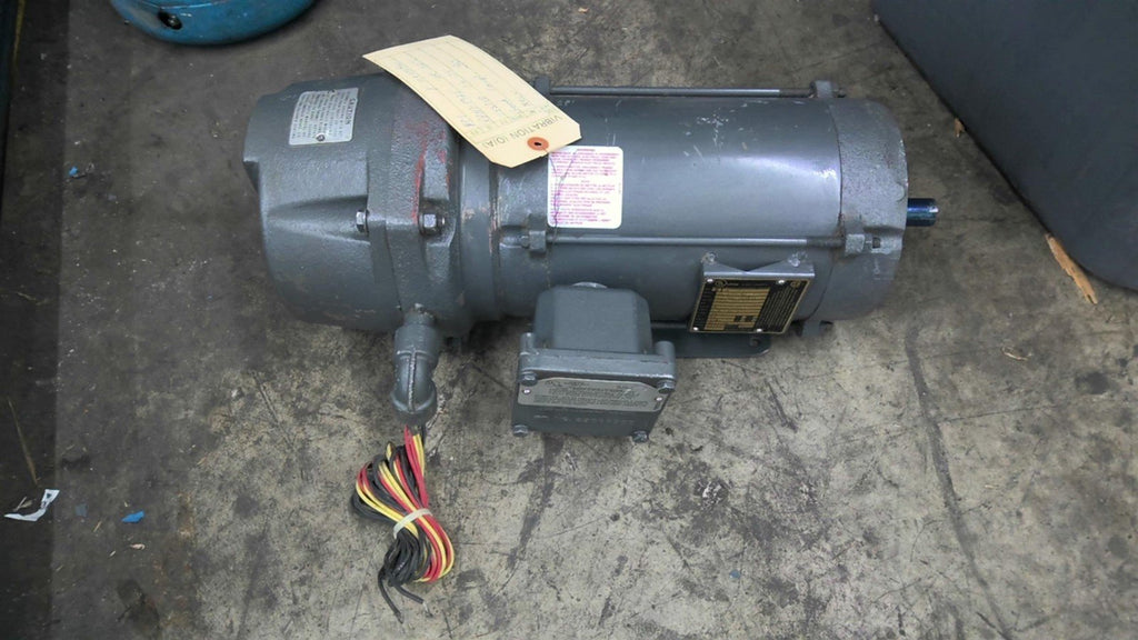 Baldor CBH7014T 1 HP AC BrakeMotor 1800 RPM 4 P 3 ~ 143TC 208-230/460 V TE 60 HZ