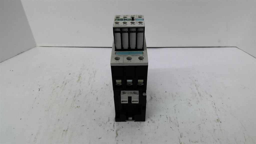 Siemens 3RT1036-1B Contactor 460 V 40 HP with 3RH1921-1Ha22