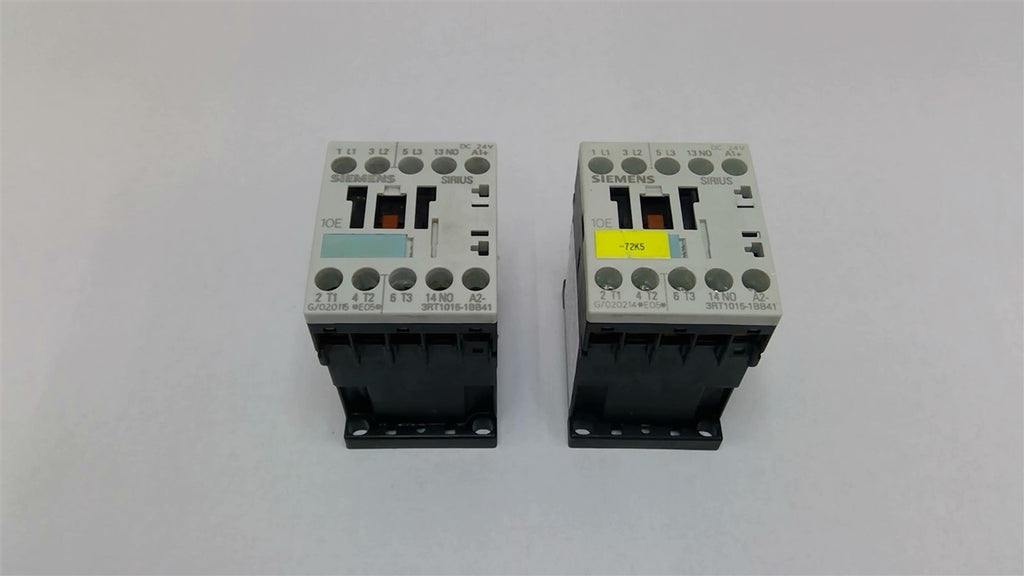 Siemens 3RT1015-1BB41 Contactor 24V Lot Of 2
