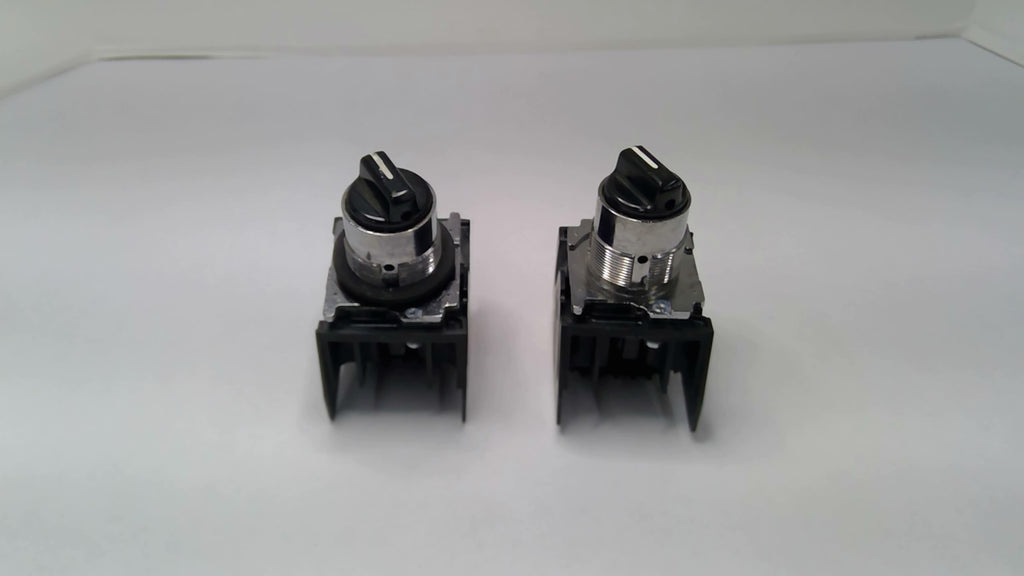 Eaton T160818 2 Position Selector Switch Lot Of 2