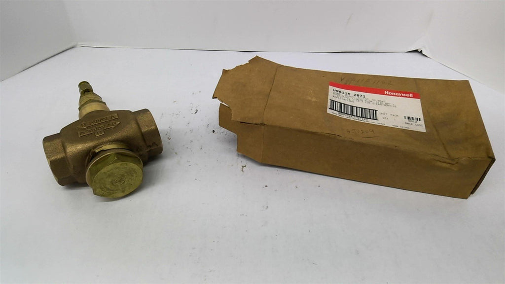 Honeywell V5011N 2071 Direct Acting Valve 1 1/4"