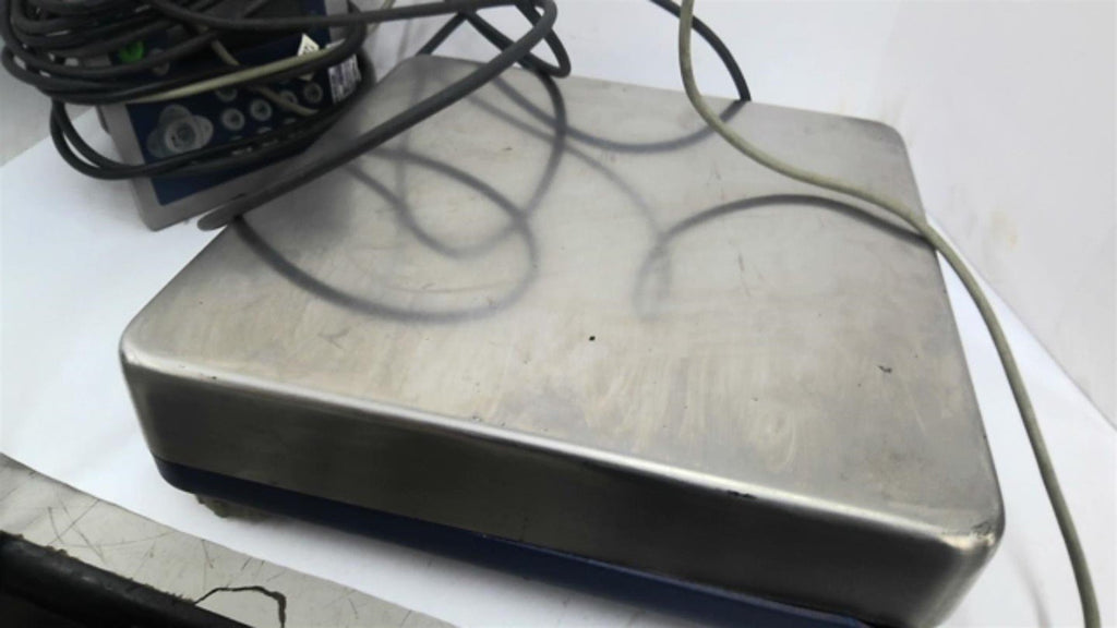 Mettler Toledo ICS6x5-1 Scale With Display 100-240 Volts