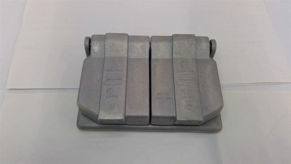 Crouse Hinds 0401135 Weatherproof Outlet Cover