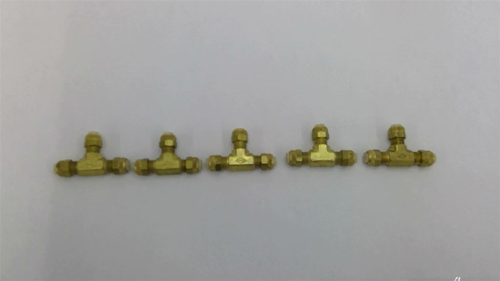 1/4" Tee Poly Flo Fitting Lot Of 5