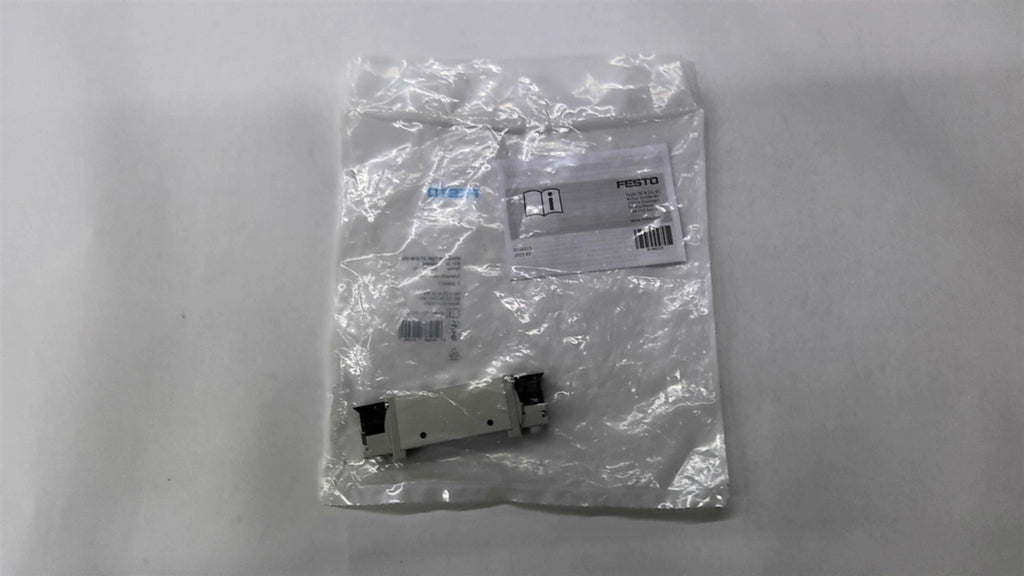 Festo VUVG-L14-T32C-AT-G18-1P3 Solenoid Valve 24 VDC