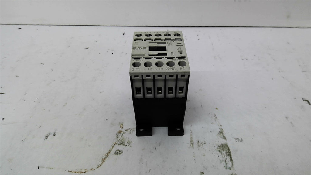 Eaton XTCE009801 Contactor 460 Volts 5 HP 24 VDC Coil