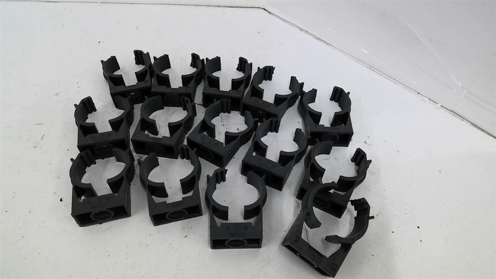 1" RIGID Pipe Clamp Lot Of 14