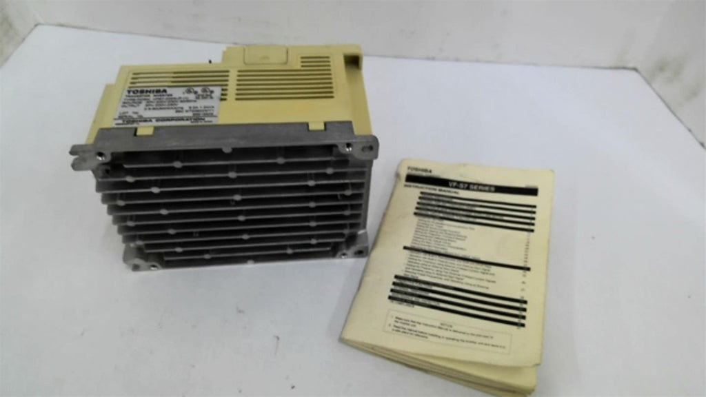Toshiba VFS7-2004UP Transistor Invertor 3 Phase 3 Amp 200-230 Volts