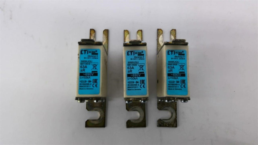 ETI S000UQU Ultra Quick Fuse 63 Amp 690 Volt Lot Of 3