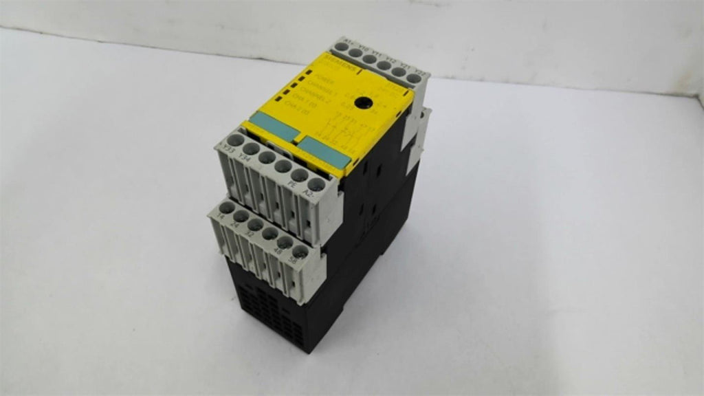 Siemens 3TK2827-1BB41 24VDC Safety Relay
