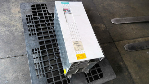 Siemens 67026-0ED61-Z Simovert AC Drive 54.9 A 480 Volts 500 HZ