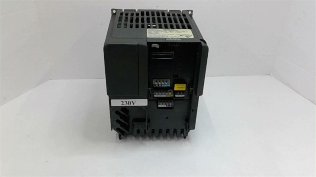 Siemens 6SE6420-2UC21-5BA1 Micromaster 420 Variable Frequency Drive Missing Cove
