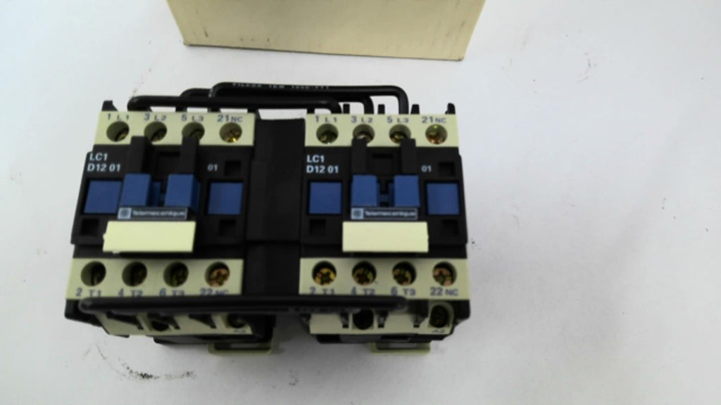 Telemecanique LC2D1201B7 Reversing Contactor 24V 7 1/2 HP 460 Volts