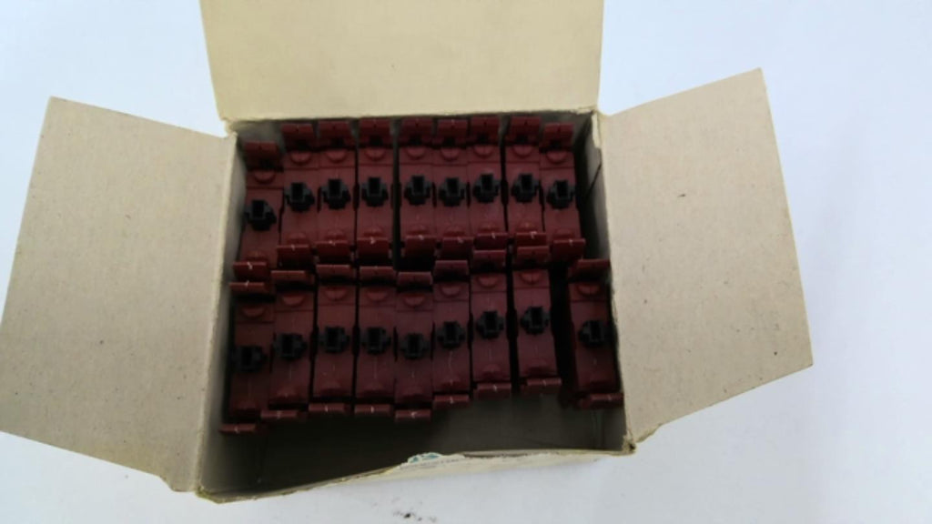 Siemens 3SB1 400-0B Contact Block Lot Of 18