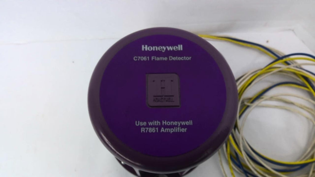 Honeywell C7061 Flame Detector 120 Volts 50/60 Hz