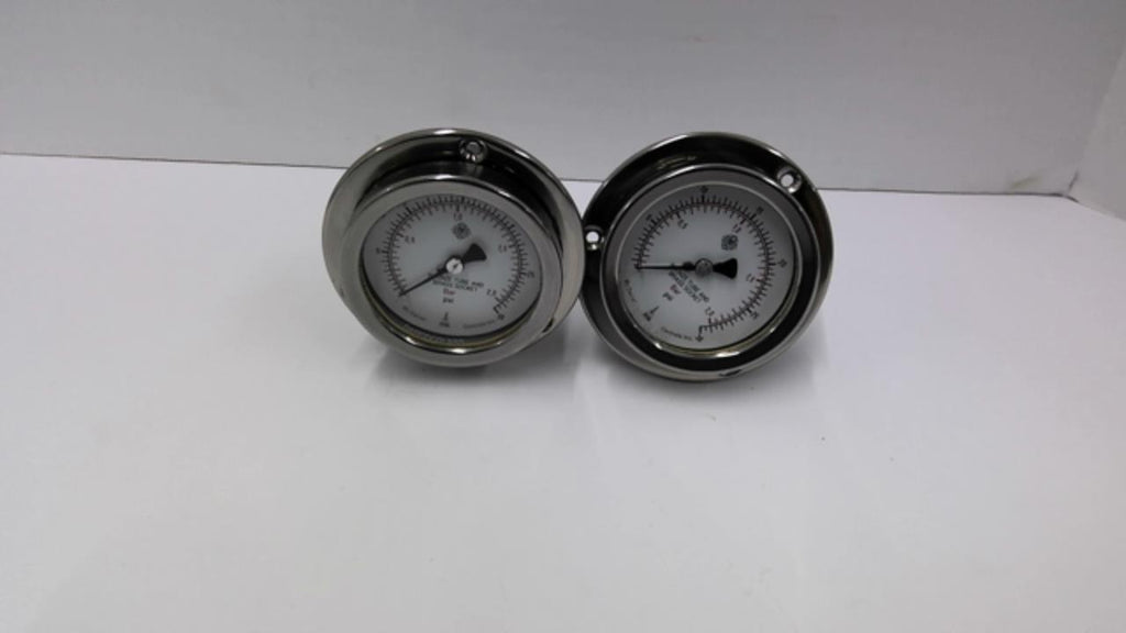 McDaniel Controls Pressure Gauge 1-30 PSI Lot Of 2
