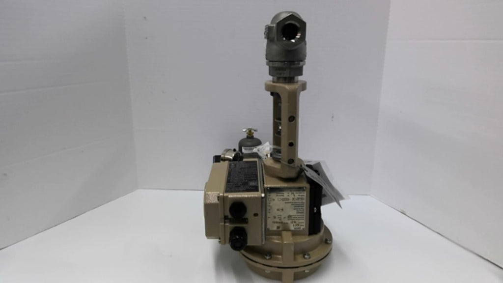 Samson 3277 Actuator With 3730-3-HART Capable Positioner 7 bar 105 PSI