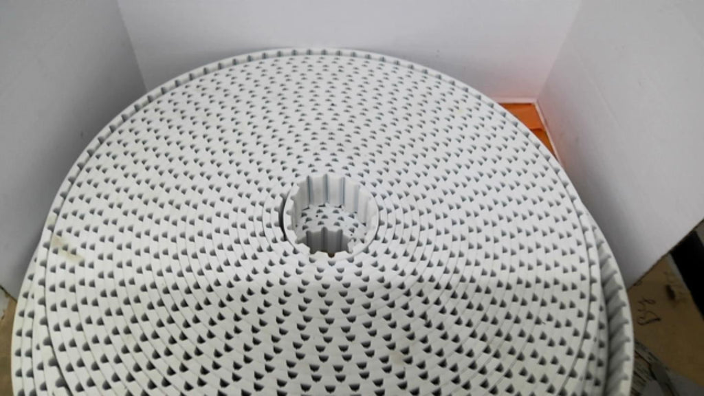 300' White Rubber Belting 2" W