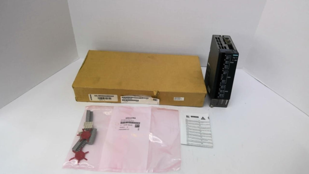 Siemens 6SL3055-0AA00-3HA0 TM17 Terminal Module 16 DI/0 24 VDC 5 Amp